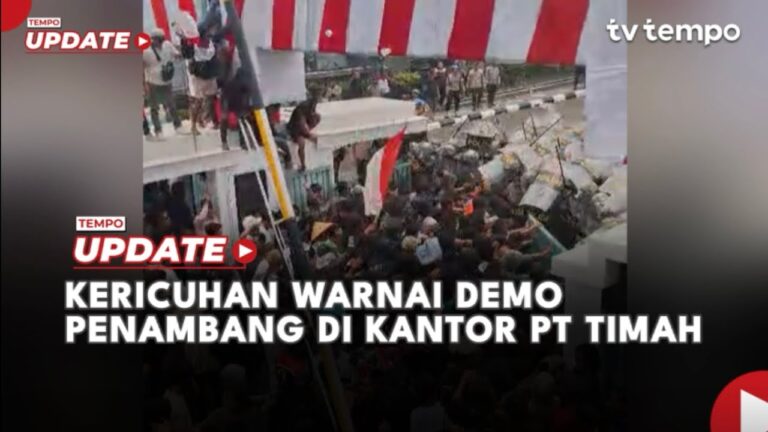 Youtube Thumnail image of : Kericuhan Warnai Demo Penambang di Kantor PT Timah