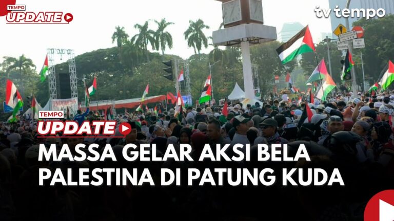 Youtube Thumnail image of : Massa Aksi Bela Palestina Tagih Janji Prabowo Kirim Pasukan Perdamaian ke Gaza
