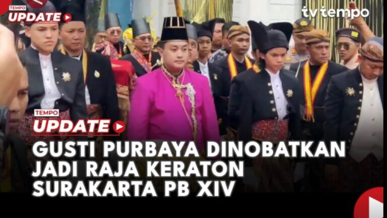 Youtube Thumnail image of : Gusti Purbaya Dinobatkan Jadi Raja Keraton Surakarta PB XIV
