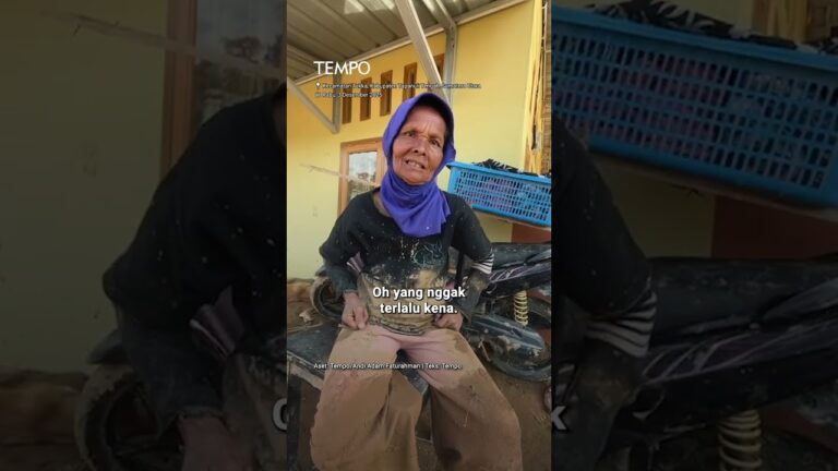 Youtube Thumnail image of : Cerita Warga Tapanuli Tengah: Lolongan Anjing Sebelum Banjir Datang