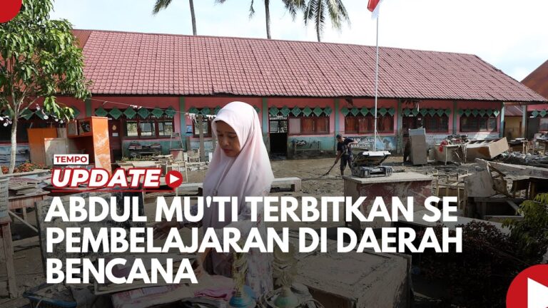 Youtube Thumnail image of : Hari Pertama Sekolah Semester 2, Abdul Mu'ti Terbitkan SE Pembelajaran di Daerah Bencana
